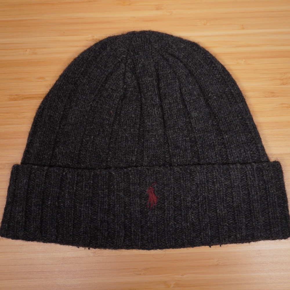 Polo Ralph Lauren Beanie Grey Burgundy 80% Lambs Wool 20% Nylon Brand New